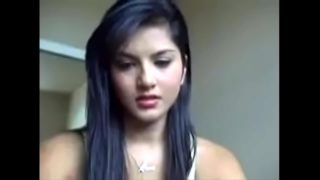 Sunny Leone Ka Pani Nikala - Sunny leone ne chut me ungli daal ke pani nikala - Hastmaithun video